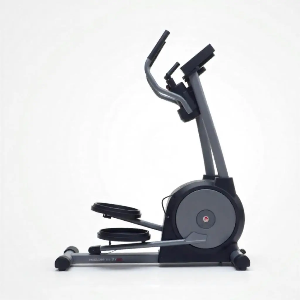 Horizon 7.0 AE elliptical